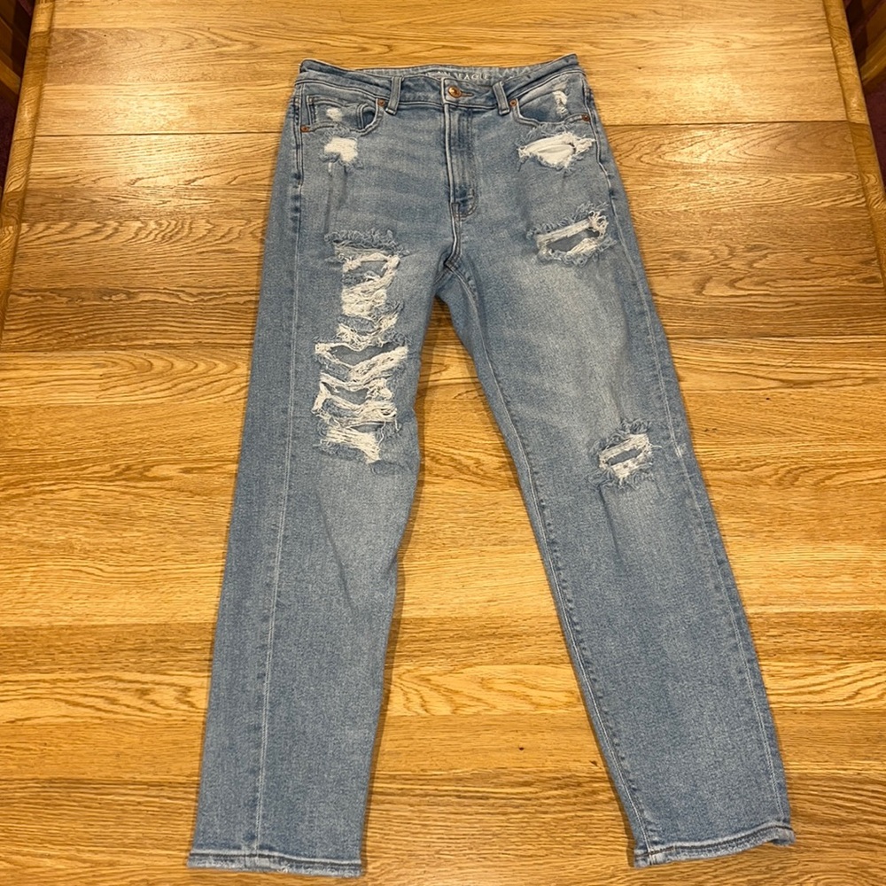 American Eagle Distressed Jean
